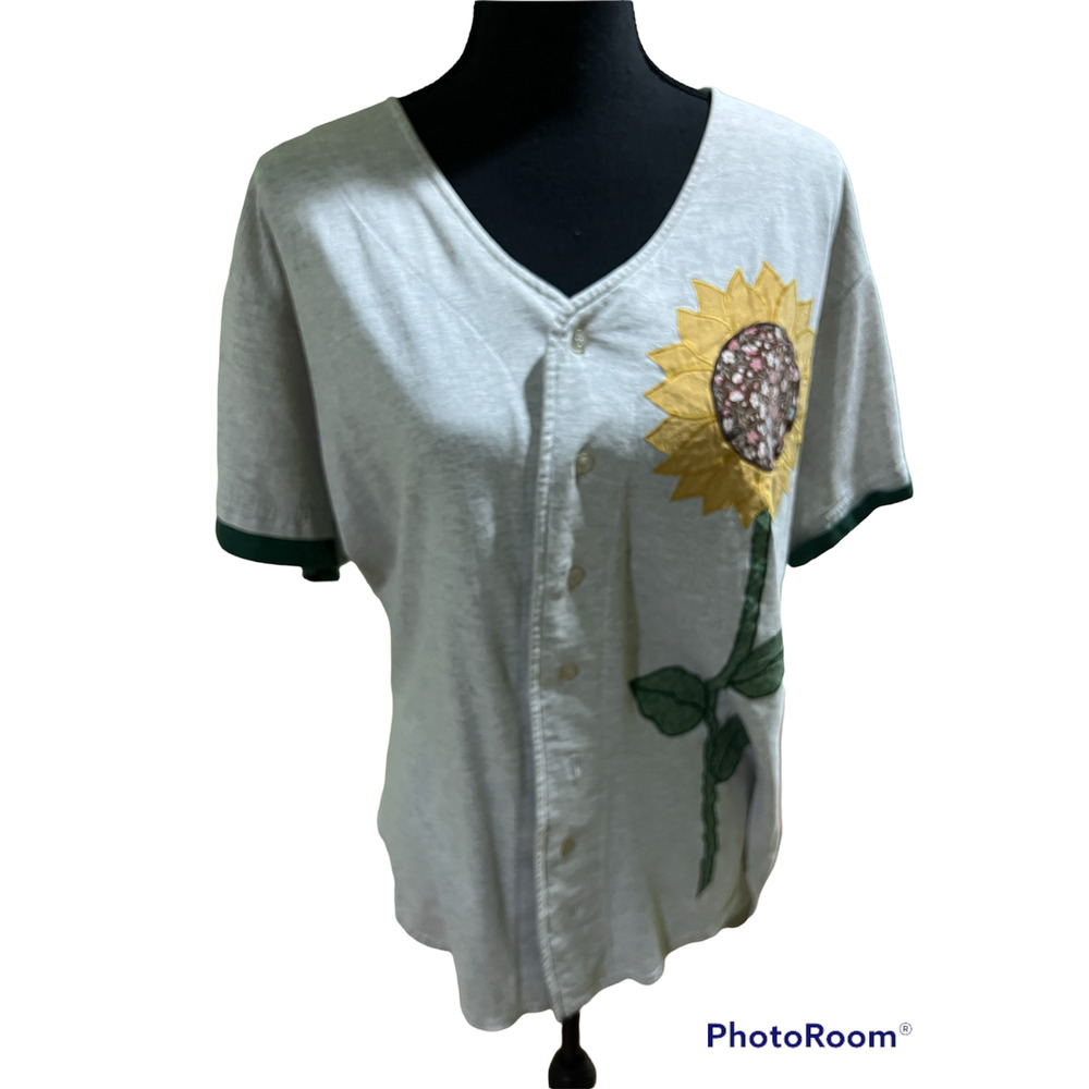 Signal Sports Sunflower Applique Top